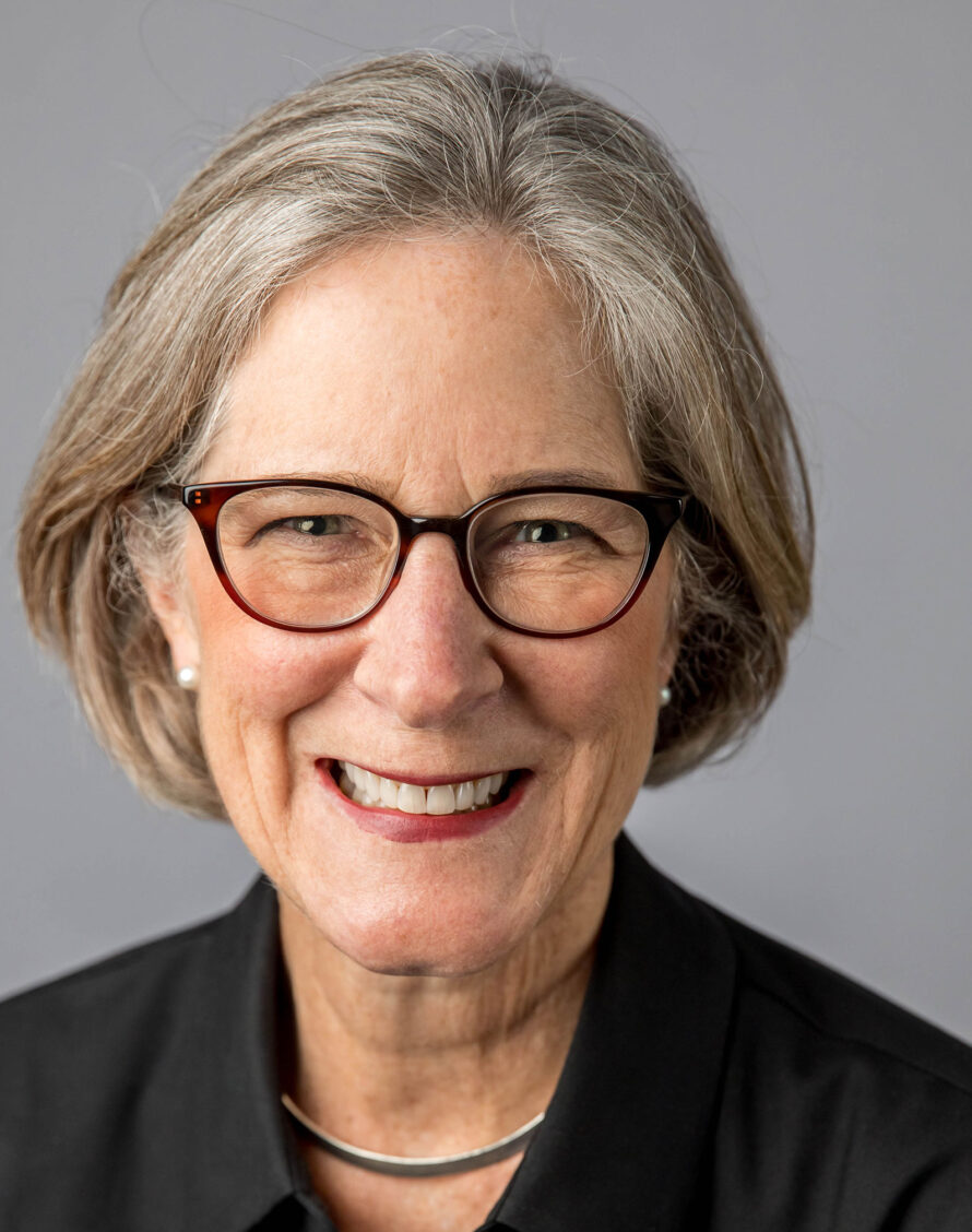 Suzanne Shier Headshot